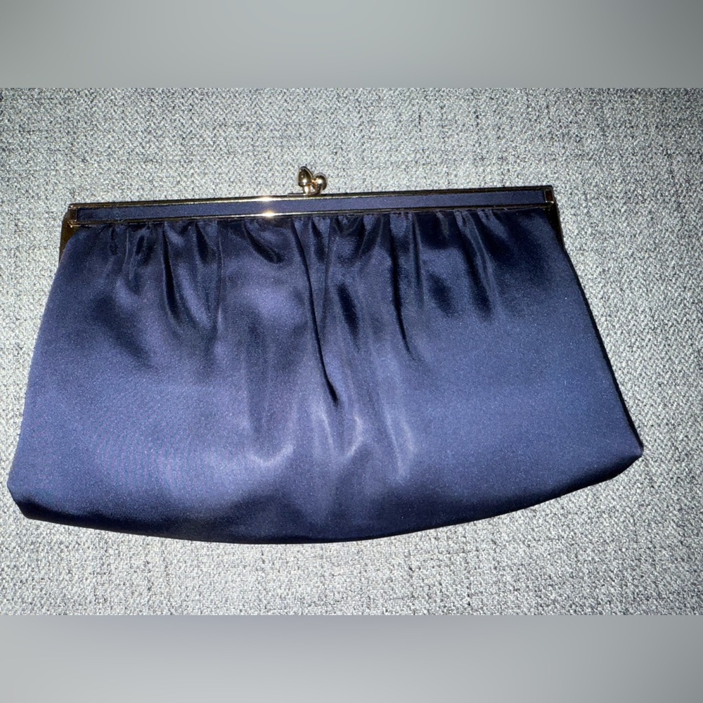 Elegant Ande Navy Clutch Bag